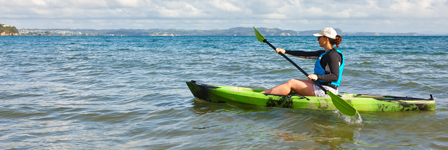 kayak-hero.png